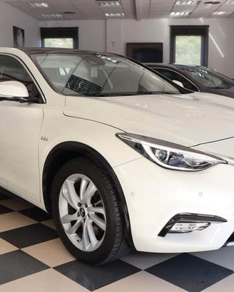 infinity Q30 cc 2.2 CV 170