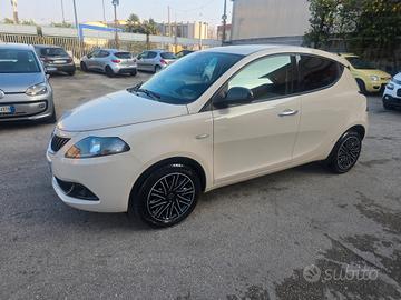 Lancia Ypsilon 1.2 69 CV 5 porte GPL Gold Plus