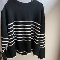 felpa a striscue biancha e nera maglione