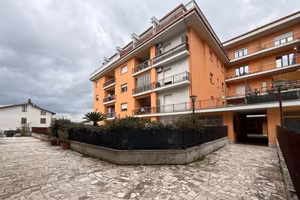 CORCIANO - MESTIGLIANO: APPARTAMENTO IN ZONA SERVI
