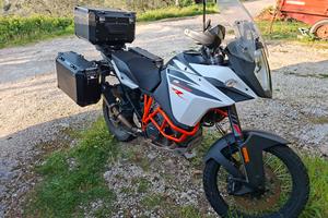 KTM 1090R ADV