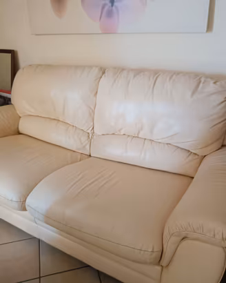 Divano letto matrimoniale in pelle beige