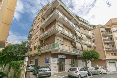 Negozio Pomezia [Cod. rif 3388663VCG]