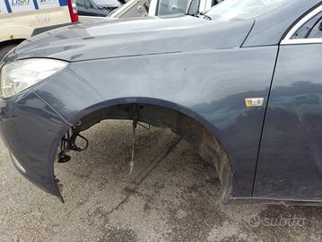 Parafango sinistro OPEL INSIGNIA del 2011