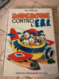Libro paperone contro l'FBI