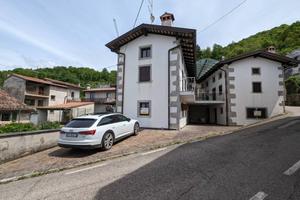 Rustico / Casale di 308 m² con più di 5 locali a S