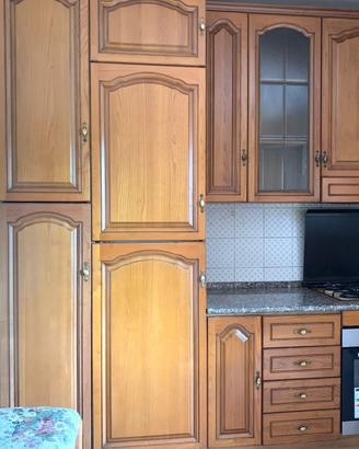 Cucina con piano in granito