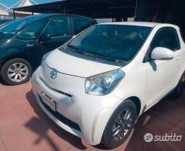 Toyota iQ 1.0 benzina 2011 solo 80.000 km