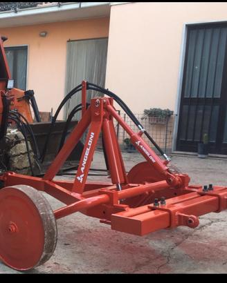 Carrello porta attrezzi agricoli