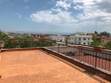 Villa di 350 m² con più di 5 locali e box auto a R