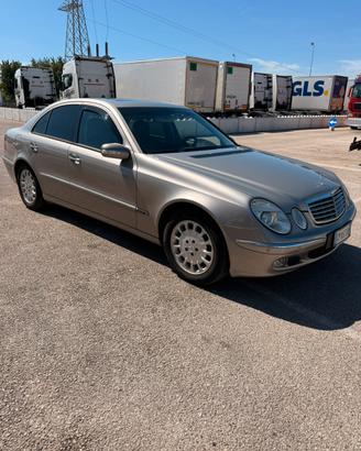 Mercedes E220 Elegance w211