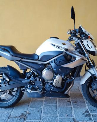 Yamaha XJ6 del 2010