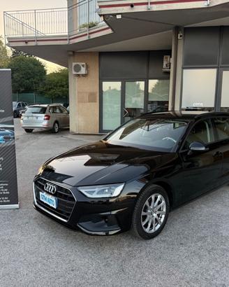 Audi A4 35 TDI/163 CV S tronic - Automatica