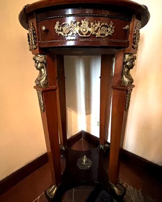 Console/ Gueridon i stile Luigi XVI