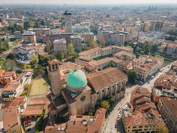 Centro - ponte molino quadrilocale con ascensore