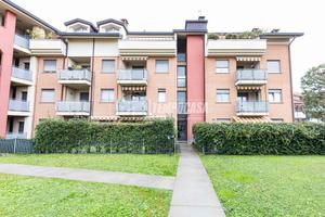 splendido bilocale con terrazzino e box