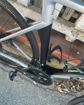 Bici da corsa basso carbonio