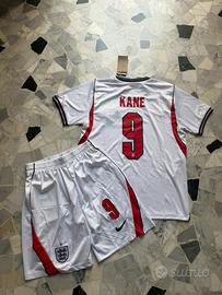 Kit Inghilterra Maglia e Pants Kane 9 mondiali M/L