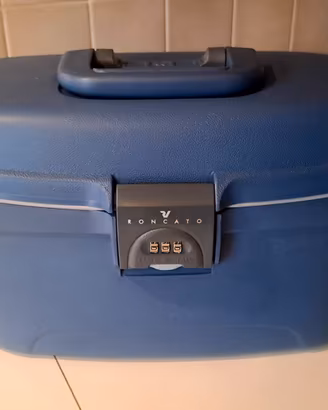 Beauty case Roncato .