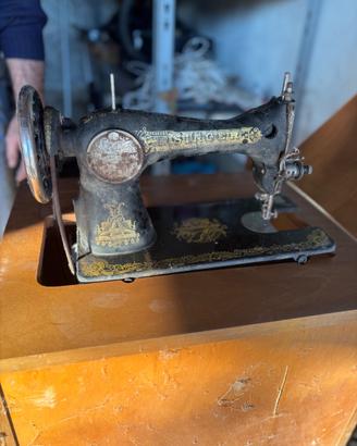 Macchina da cucire single anni 50/60