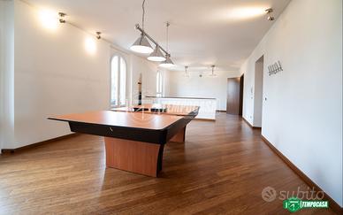 CINQUE LOCALI RISTRUTTURATO