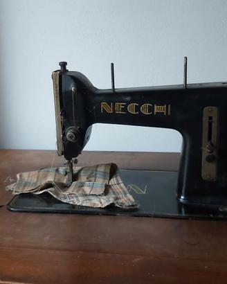 Necchi, macchina da cucire
