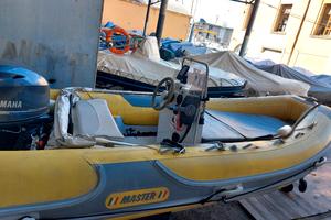 Gommone Master 450 con posto barca pagato.