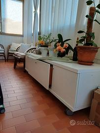 Mobile basso
