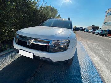 DACIA DUSTER PER RICAMBI