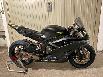 Yamaha R6