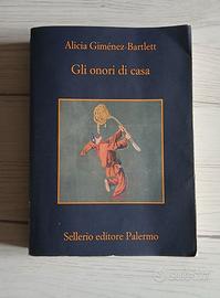 Gli onori di casa libro