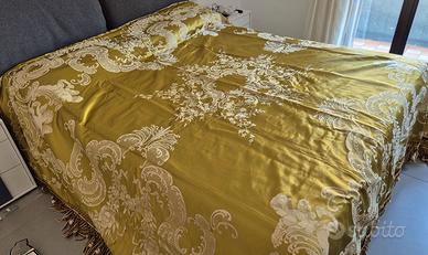 Coperte damasco antiche di San Leucio