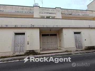 TREPUZZI - PALAZZINA INDIPENDENTE