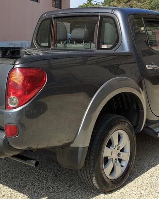 Mitsubishi L200 2.5 DI-D/167CV Double Cab Warrior