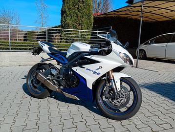 Moto  Triumph Daytona