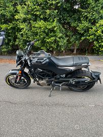 Husqvarna svartpilen 125 2022