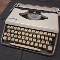 Macchina da scrivere anni70