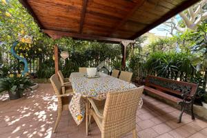 VILLA A SCHIERA A LAMEZIA TERME