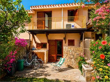 Porto Ottiolu | Villetta con giardino e vista mare