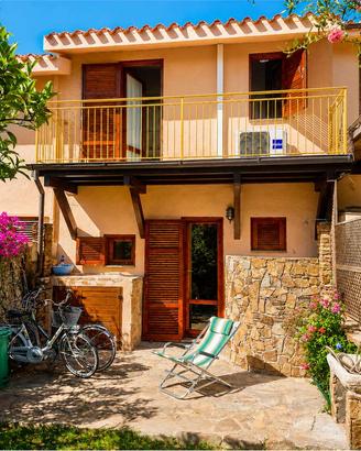 Porto Ottiolu | Villetta con giardino e vista mare