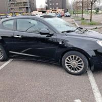 Alfa  Romeo  Mito  1.3 JTDm-2  Distictive  Sport