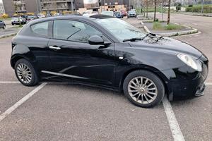 Alfa  Romeo  Mito  1.3 JTDm-2  Distictive  Sport