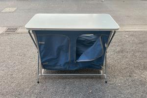 Mobiletto cucina da campeggio