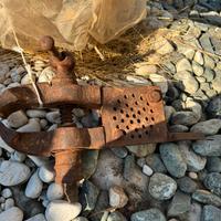 antica morsa da fabbro