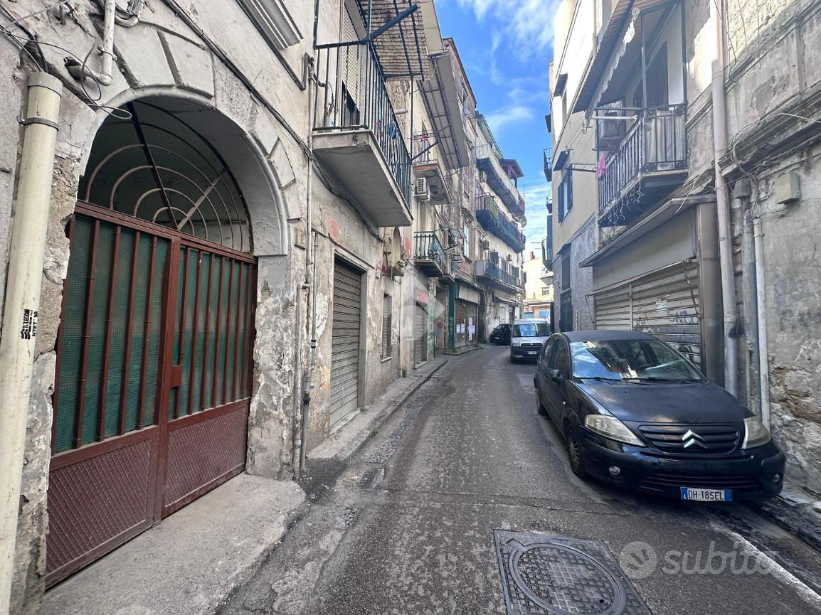 NEGOZIO A NAPOLI - Altro