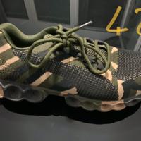 Scarpa da ginnastica mimetica