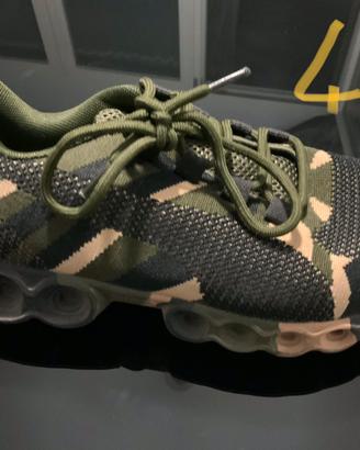 Scarpa da ginnastica mimetica