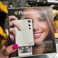 Polaroid mint