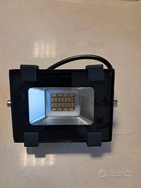 4 Faretti led 10w per esterno
