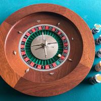 roulette + tavolo in panno e fiches